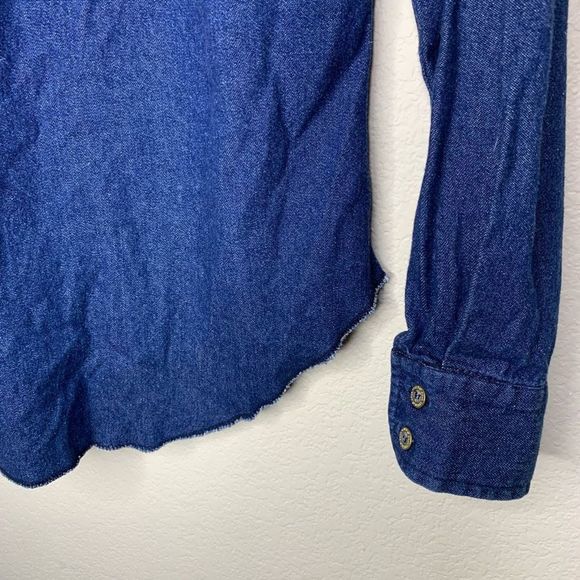 Bugle Boy Company's Women's Blue Vintage Button-Down Long-Sleeve Denim Shirt Siz - Picture 4 of 11
